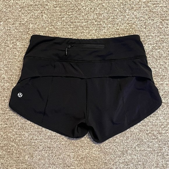 lululemon athletica Pants - Lululemon Speed Up Shorts (Size 2)